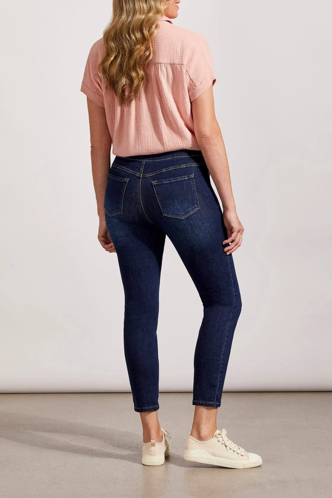 MID RISE PULL ON DARK WASH ANKLE SKINNY JEAN