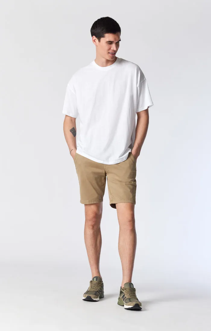 NOAH SHORTS IN BRITISH KHAKI TWILL