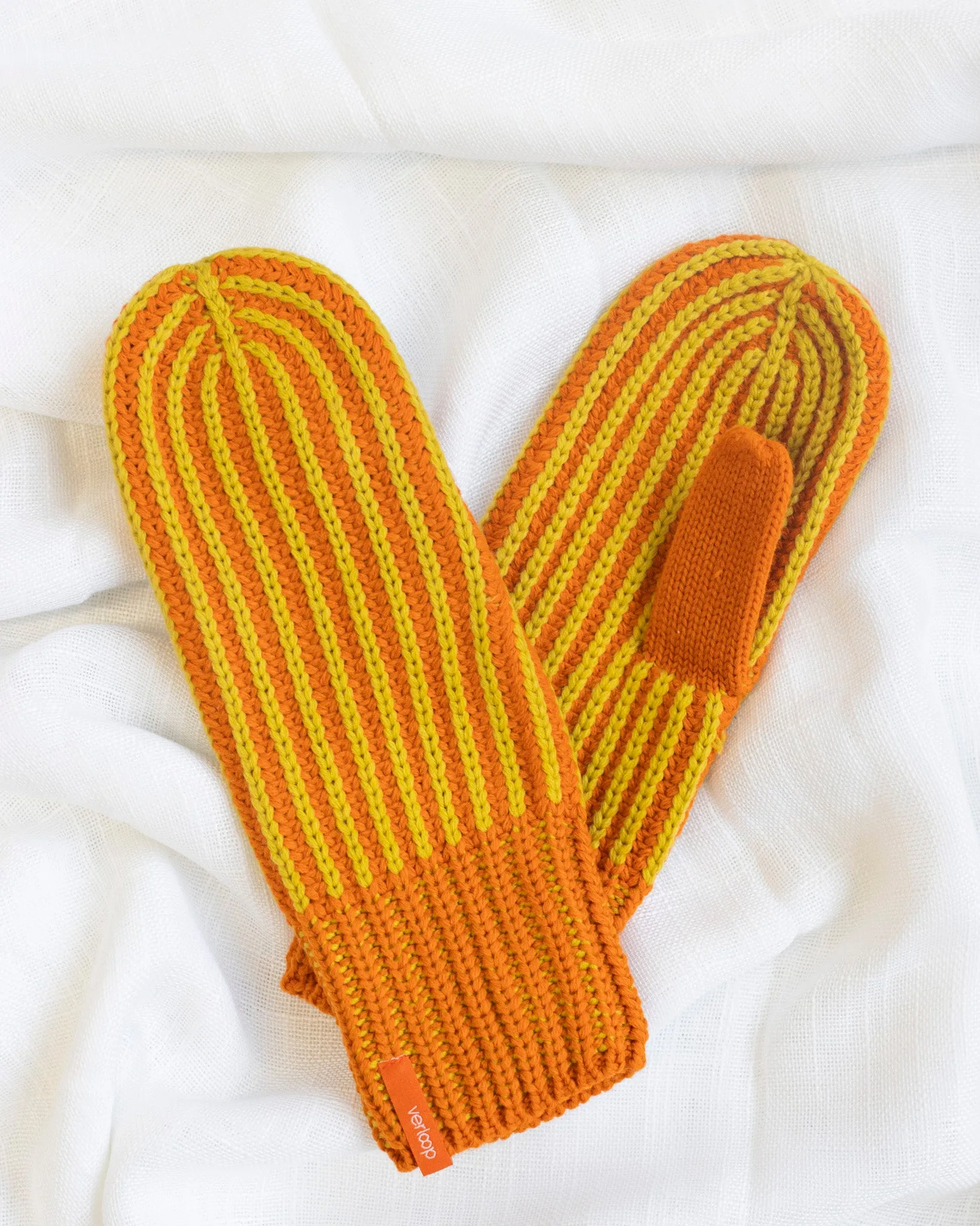 Verloop - Orange Chunky Rib Knit Mittens