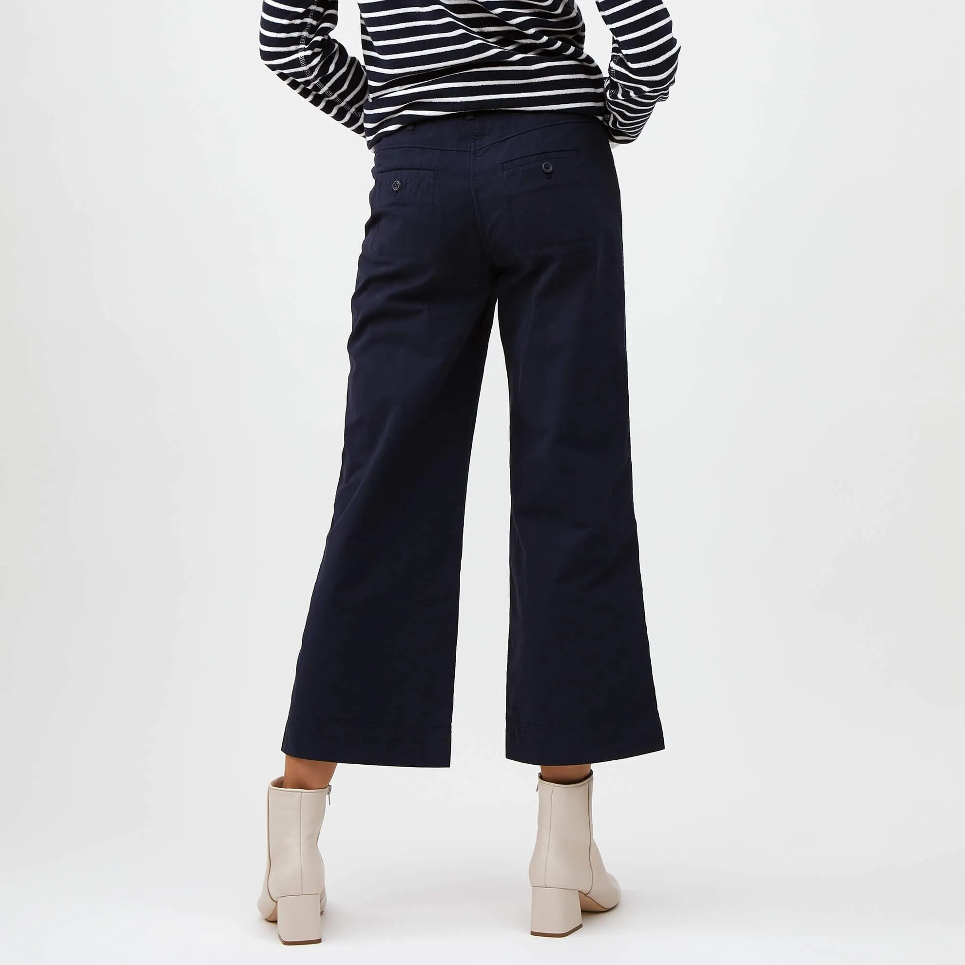 Wide-Leg Crop Pant